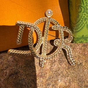 Genuine DIOR gold tone pearl shirt sweater Pin luxury western rope necklace